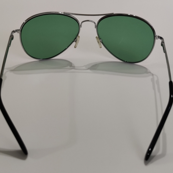 SOLD Green NYC Sunglasses - Picture 3 of 3